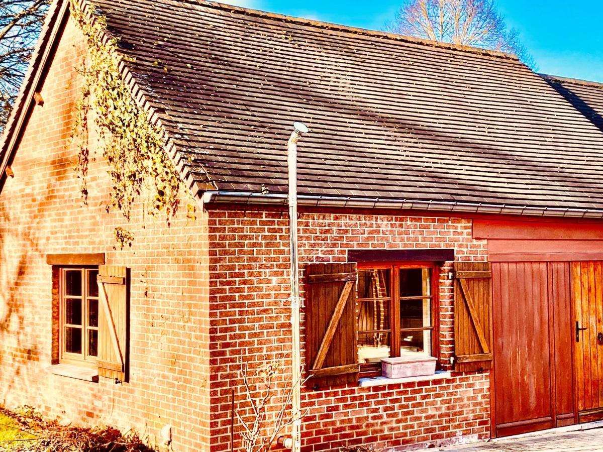 Le Logis Des Chenes, Superbe Bungalow Dans Quartier Residentiel Proche De Namur Wépion Εξωτερικό φωτογραφία